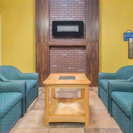 Days Inn Missoula University Εξωτερικό φωτογραφία