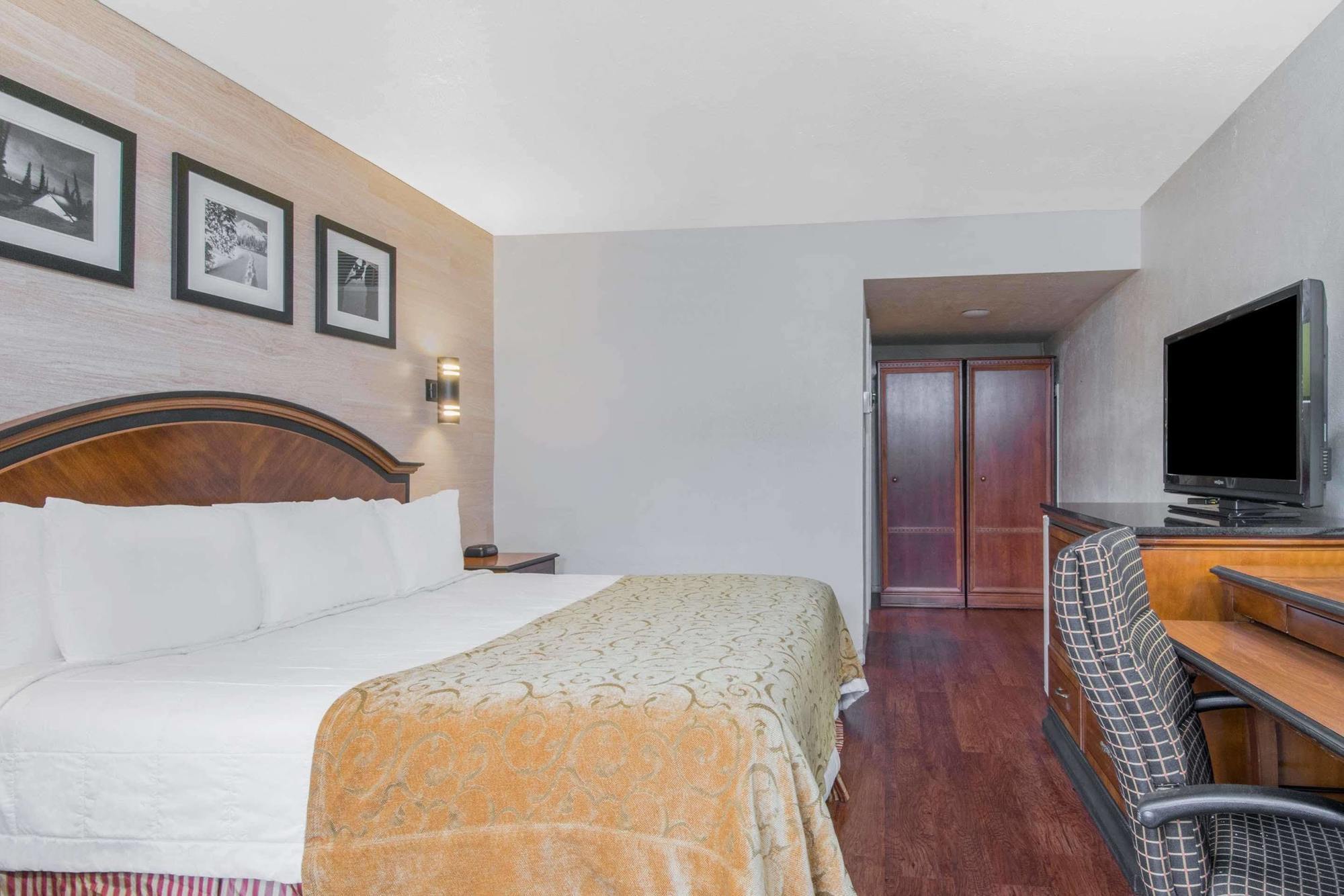 Days Inn Missoula University Εξωτερικό φωτογραφία